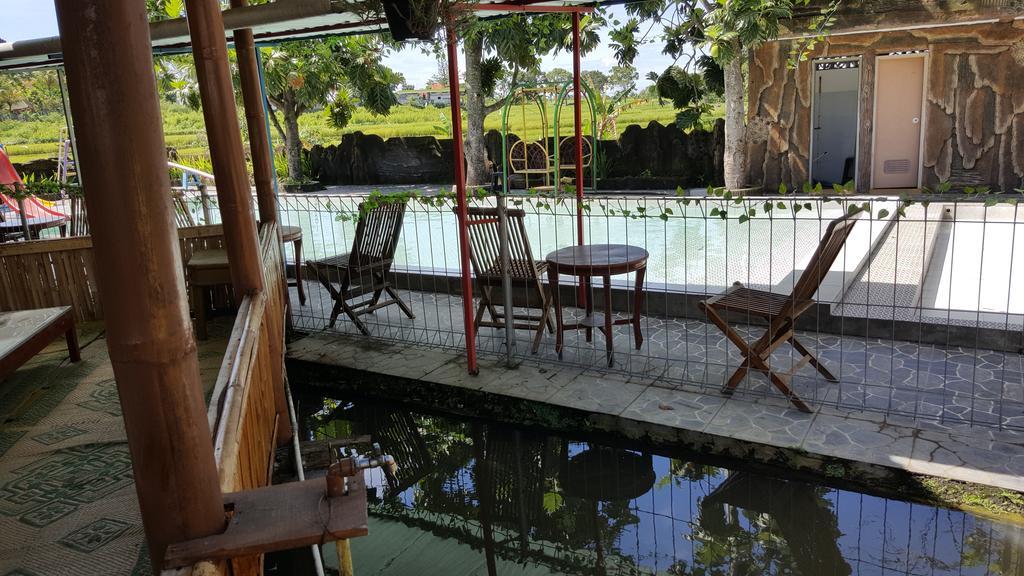 Karangpandan Putri Duyung Guest House מראה חיצוני תמונה