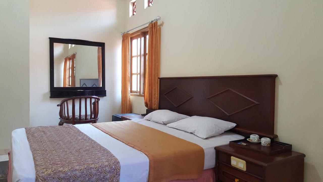 Karangpandan Putri Duyung Guest House מראה חיצוני תמונה